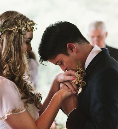 mr and mrs, kiss and love