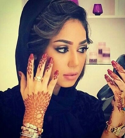henna, Hot and hijabi