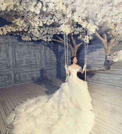 dress, flowers and stile