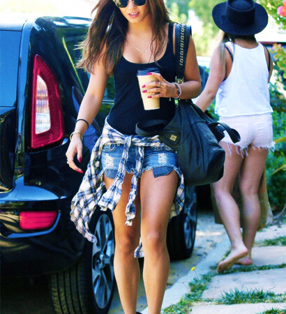 black, fashion style and vanessa hudgens