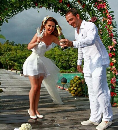 love, a greeting and albaniangirl