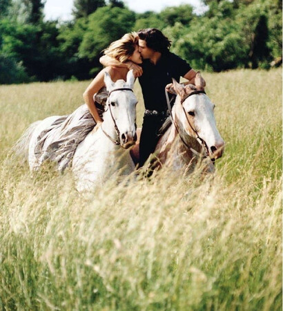 kiss, field and horses
