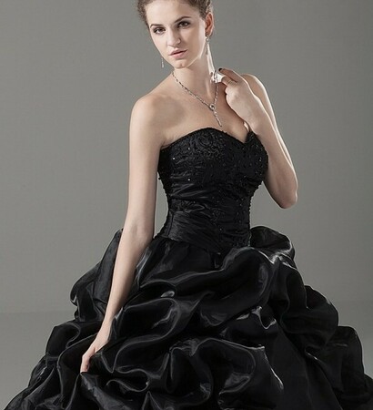couture wedding dress, glamour and chic look