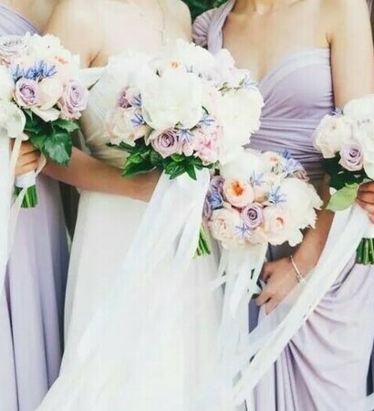 wedding bouquets and matching bouquets