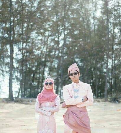 pink, malay and muslim