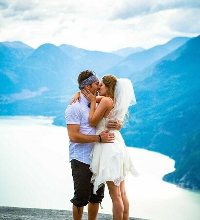 Dream, adventurous and couple
