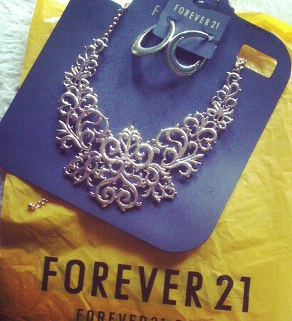 accesories, dress and gold