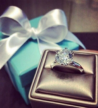diamond ring, jewellery and wedding ring