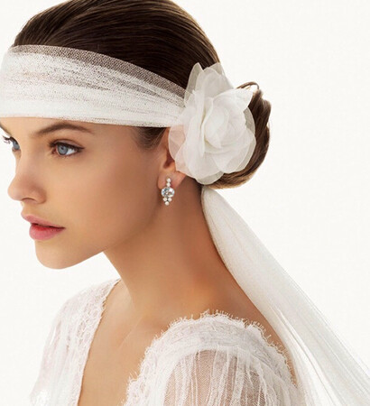 flapper girl, wedding dress and tulle