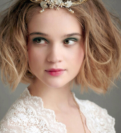 wedding dress, natural make up and pearls