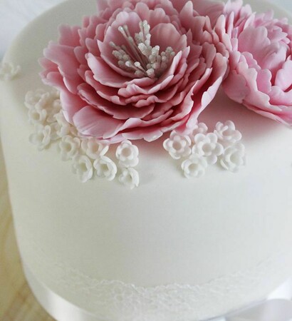 wedding cake, pink and white