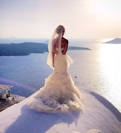classy, rich and Greece