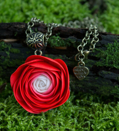 floral pendant, floral necklace and flower necklace
