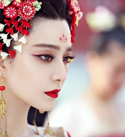 black, beautiful and traditional