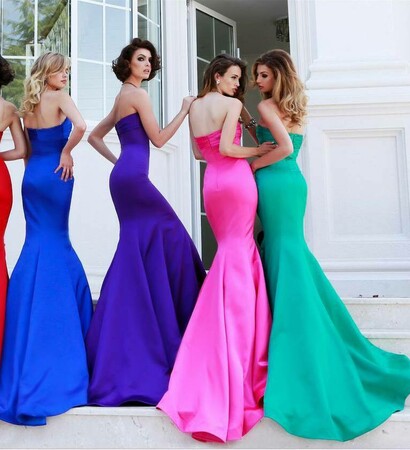 bridesmaids, colorful dresses and friends