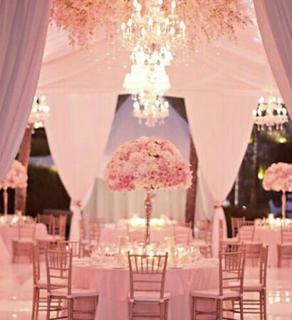 roses, vase and table