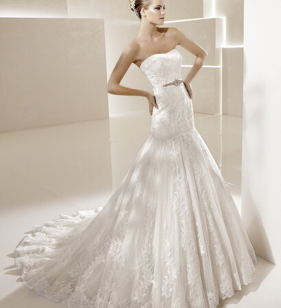 wedding dresses, dress and flowers