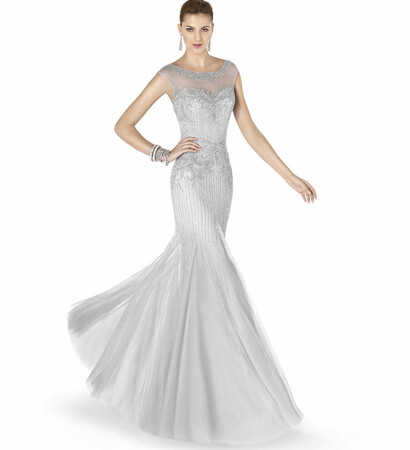 Pronovias, wedding dresses and flowers