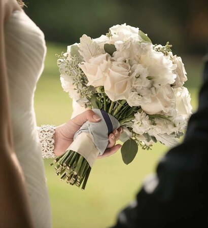 cute couple, dreamdress and flowers