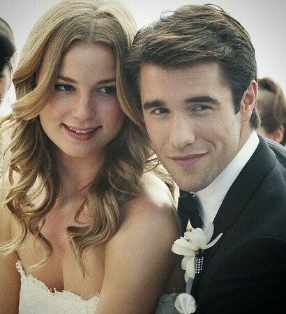 smile, amanda clarke and emily thorne