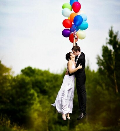 balloons, romance and kiss
