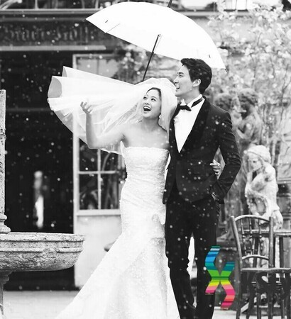 bride groom, couple and snow