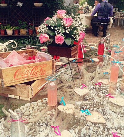 diy decor, vintage and welcome drinks
