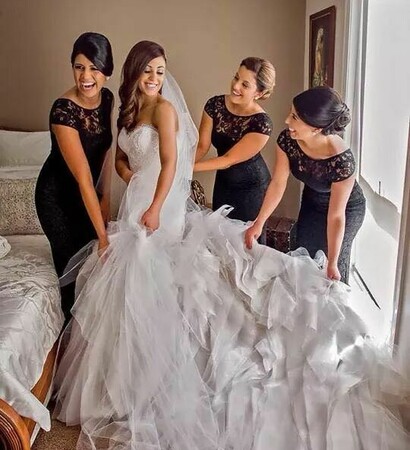 bridemaids, bride and dress