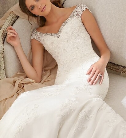bridal dress and en