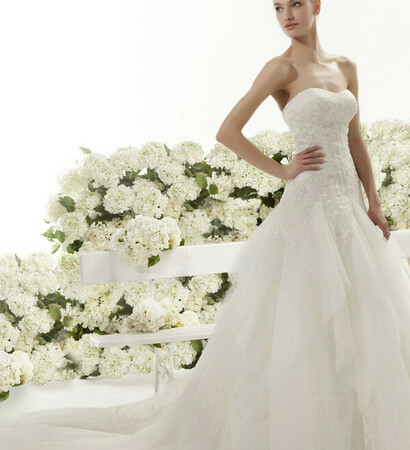 princess wedding dress and en