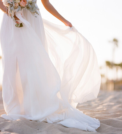 flowers, brides and white