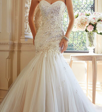 trumpet, sparkles and wedding dress