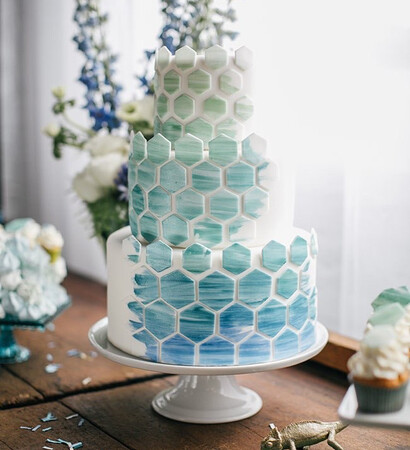 weddingcake, white and blue