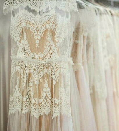 lace, white and peach