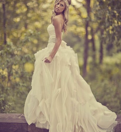 bride, elegant and modern
