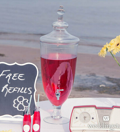 juice container, table setting and reception