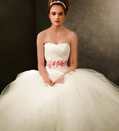 dress, chignon and pretty