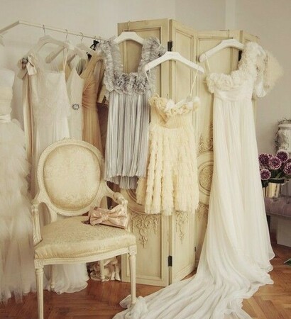 dresse and dresses