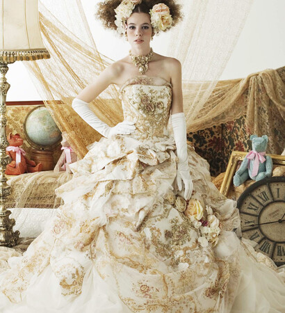 stella de libero and wedding dress