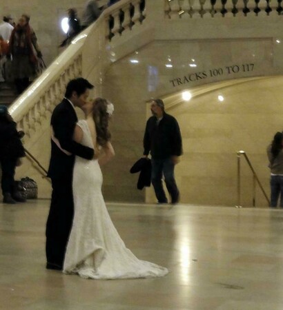 grand central station, kiss and marrige