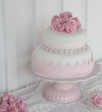 cake, romantic wedding cake and pink