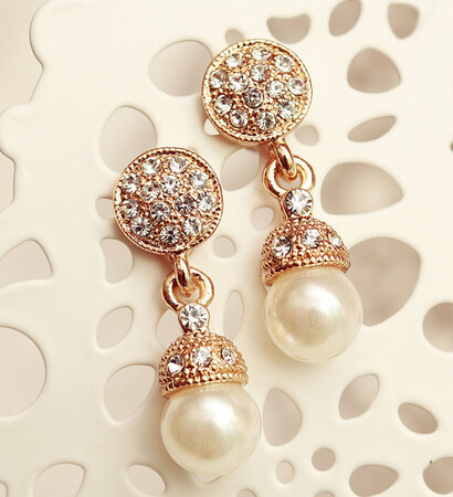 pearls, jewel and fashion