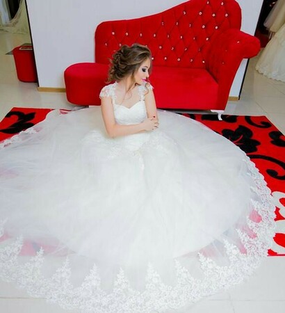 wedding dress, wedding day and wedding hair