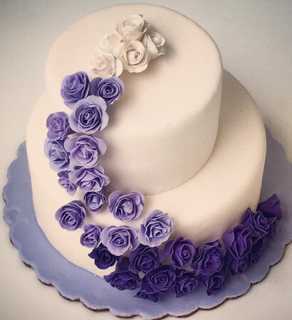 rosas, purple and cake