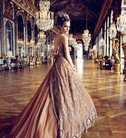 model, Prom and Queen