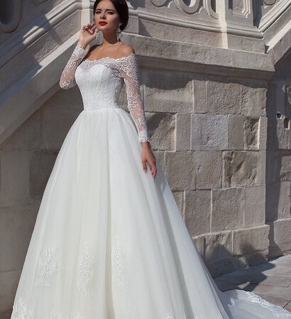 red lipstick, wedding dress and princess