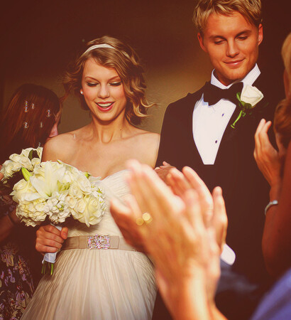 mine, Taylor Swift and music video