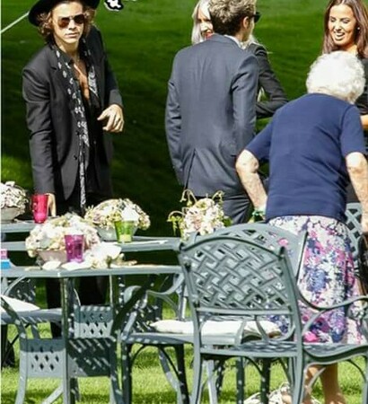 harry, niall and Harry Styles