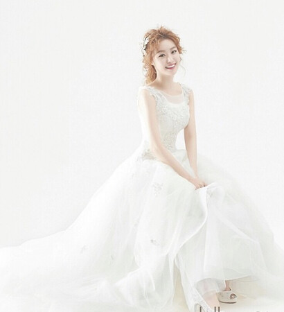 song ji eun, wedding dress and saakuralove