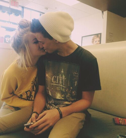 valentines day, Valentine's Day and kissing